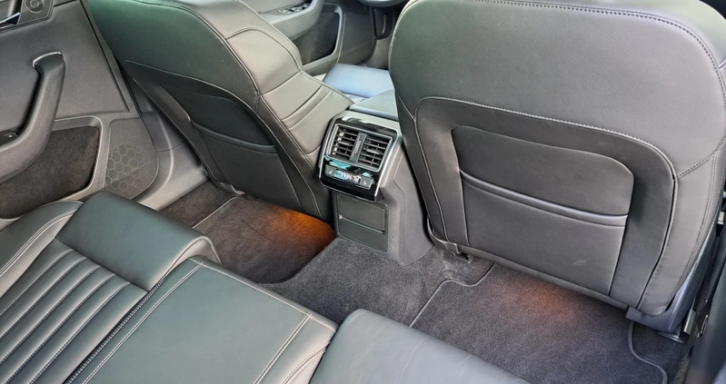 Skoda Superb cena 101900 przebieg: 177000, rok produkcji 2019 z Przemków małe 631